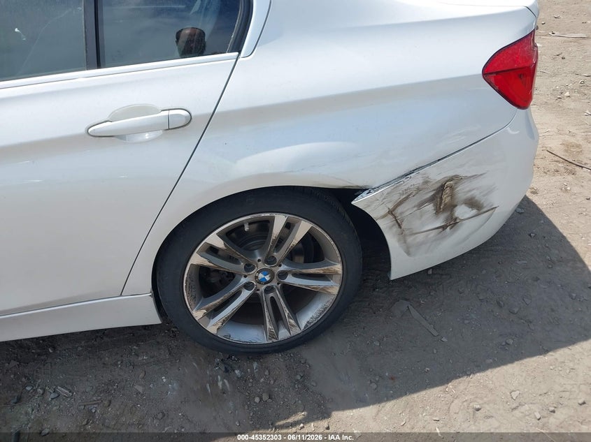 2017 BMW 3er VIN WBA8D9G31HNU61960 IAAI salvage auction — REAR END, Salvage (Massachusetts), sold $5,700 on 2026-07-11 (photo 6)