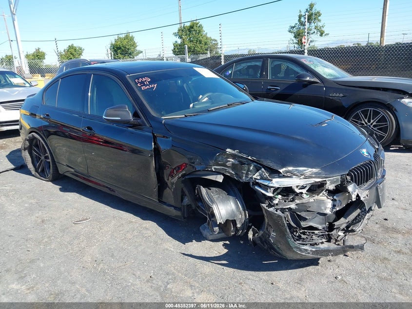 2018 BMW 3er VIN WBA8B3C55JK385077 IAAI salvage auction — FRONT END, Salvage Title, sold $7,850 on 2026-08-13 (photo 1)