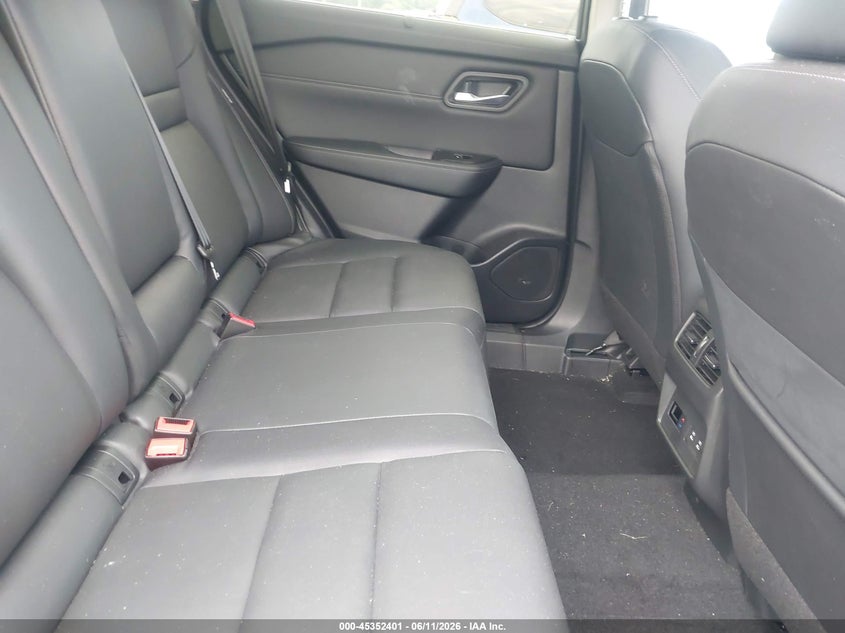 2025 Nissan Rogue VIN JN8BT3CB5SW424986 IAAI salvage auction — RIGHT FRONT, Salvage Title, sold $8,900 on 2026-07-20 (photo 8)