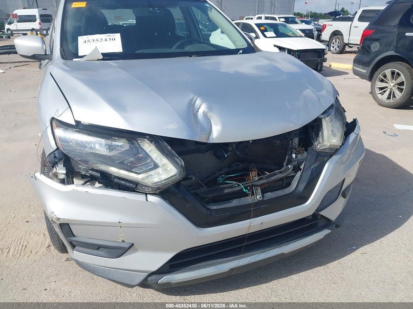 2017 Nissan Rogue VIN KNMAT2MT2HP558026 IAAI salvage auction — FRONT END, Salvage (Texas), sold $800 on 2026-07-16 (photo 6)
