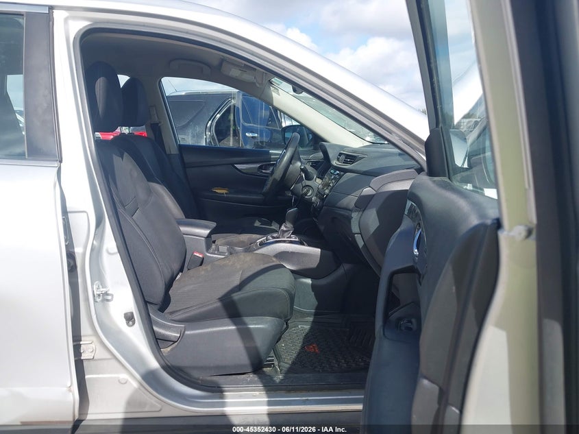 2017 Nissan Rogue VIN KNMAT2MT2HP558026 IAAI salvage auction — FRONT END, Salvage (Texas), sold $800 on 2026-07-16 (photo 5)