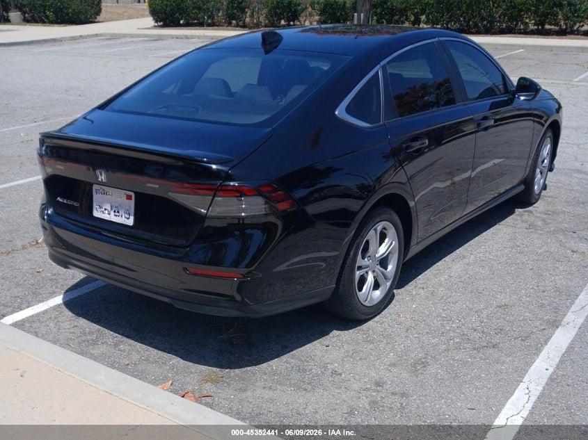 2025 Honda Accord VIN 1HGCY1F25SA043767 IAAI salvage auction — NORMAL WEAR, Salvage Title - Dealer (California), sold $18,000 on 2026-07-30 (photo 4)