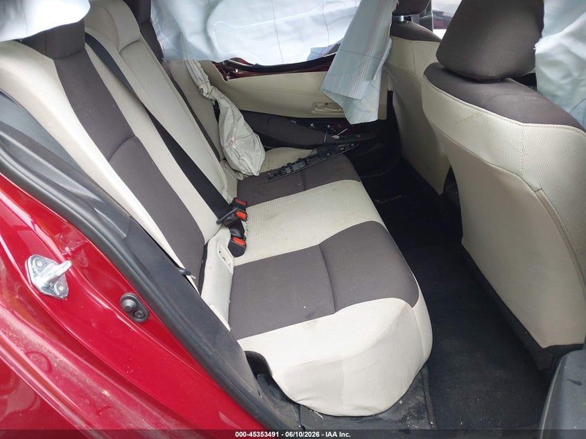 2025 Toyota Corolla VIN 5YFB4MDE8SP251559 IAAI salvage auction — ROLLOVER, Salvage Title, sold $75 on 2026-07-30 (photo 8)