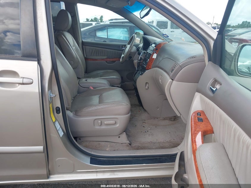 2009 Toyota Sienna VIN 5TDBK22C49S025452 IAAI salvage auction — REAR END, Original (Texas), sold $125 on 2026-07-22 (photo 5)