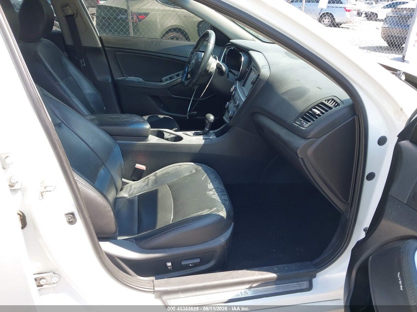 2014 Kia Optima VIN 5XXGR4A60EG303817 IAAI salvage auction — ENGINE BURN, Salvage (Georgia), sold $500 on 2026-07-08 (photo 5)