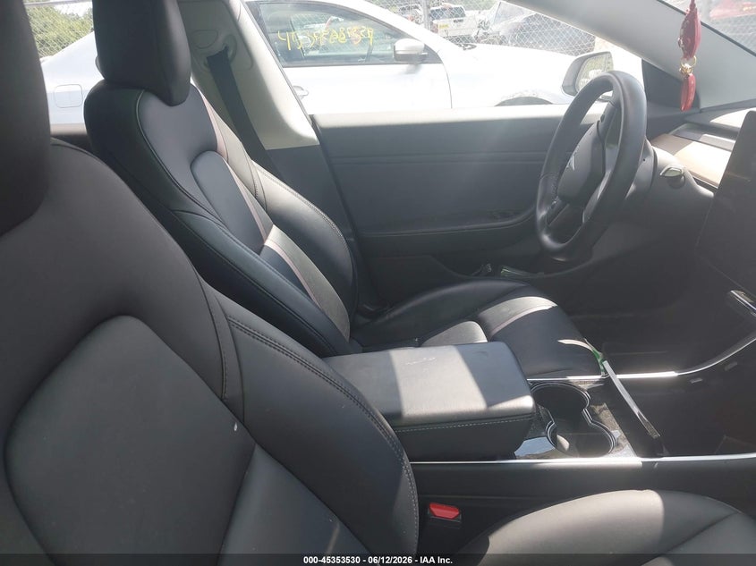2019 Tesla Model 3 VIN 5YJ3E1EB3KF493417 IAAI salvage auction — REAR END, Salvage (Massachusetts), sold $8,050 on 2026-07-17 (photo 5)