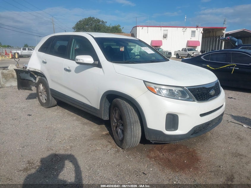 2015 Kia Sorento VIN 5XYKT3A62FG628679 IAAI salvage auction — REAR END, Rebuildable (Florida), sold $975 on 2026-07-07 (photo 1)
