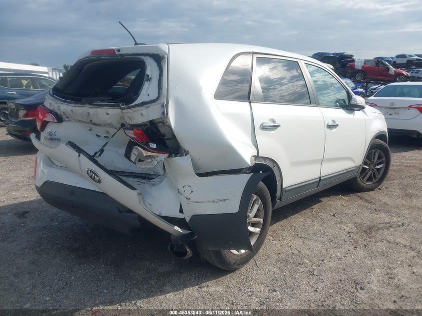 2015 Kia Sorento VIN 5XYKT3A62FG628679 IAAI salvage auction — REAR END, Rebuildable (Florida), sold $975 on 2026-07-07 (photo 4)