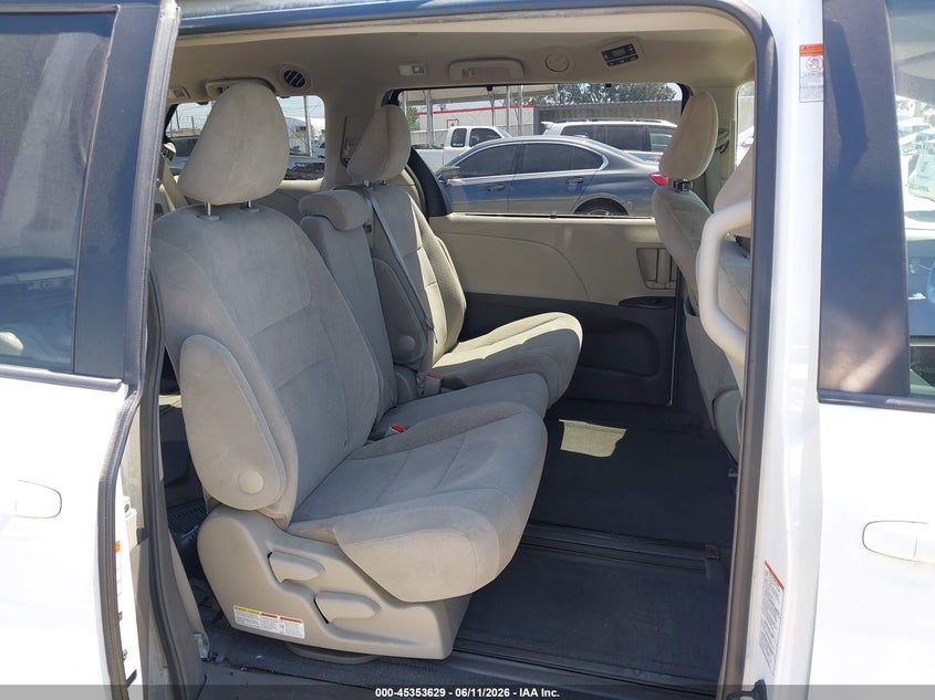 2015 Toyota Sienna VIN 5TDKK3DC5FS631969 IAAI salvage auction — REAR END, Salvage (California), sold $4,000 on 2026-07-15 (photo 8)