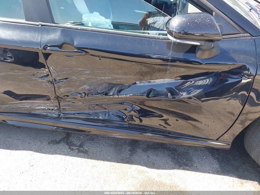 2025 Toyota Camry VIN 4T1DAACK2SU593983 IAAI salvage auction — RIGHT SIDE, Salvage Title, sold $9,200 on 2026-07-29 (photo 6)