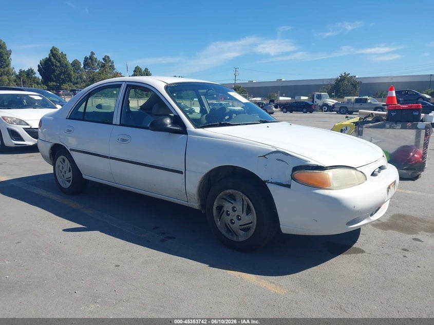 1999 Ford Escort VIN 1FAFP10P9XW181038 — IAAI salvage auction photo