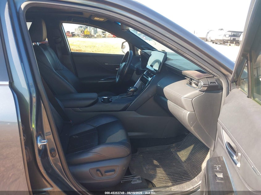 2021 Toyota Venza VIN JTEAAAAH9MJ005849 IAAI salvage auction — HAIL, Clear (Missouri), sold $12,300 on 2026-07-30 (photo 5)