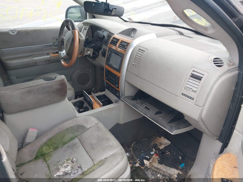 2007 Chrysler Aspen VIN 1A8HW582X7F507721 IAAI salvage auction — FRONT & REAR, Bill Of Sale (New York), sold $425 on 2026-07-14 (photo 5)