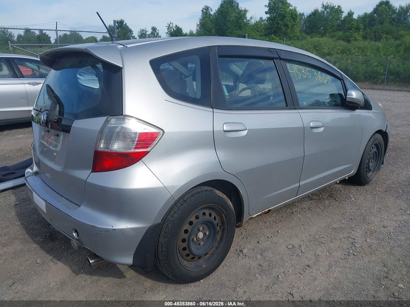 2011 Honda Fit VIN JHMGE8H57BC017392 IAAI salvage auction — NORMAL WEAR, Clear (New York), sold $425 on 2026-07-23 (photo 4)