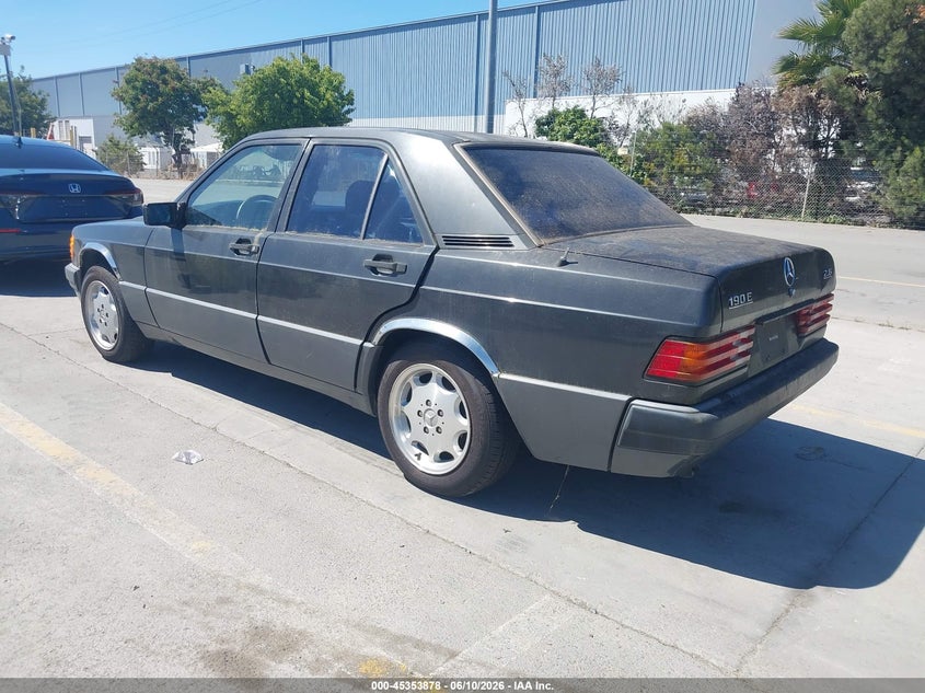1993 Mercedes-benz VIN WDBDA29D1PG022198 IAAI salvage auction — NORMAL WEAR, Salvage Title - Dealer (California), sold $750 on 2026-07-20 (photo 3)