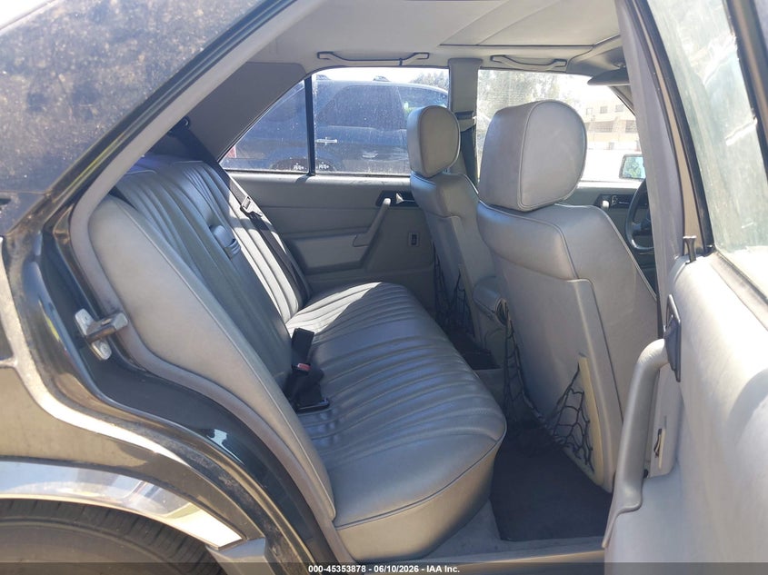 1993 Mercedes-benz VIN WDBDA29D1PG022198 IAAI salvage auction — NORMAL WEAR, Salvage Title - Dealer (California), sold $750 on 2026-07-20 (photo 8)