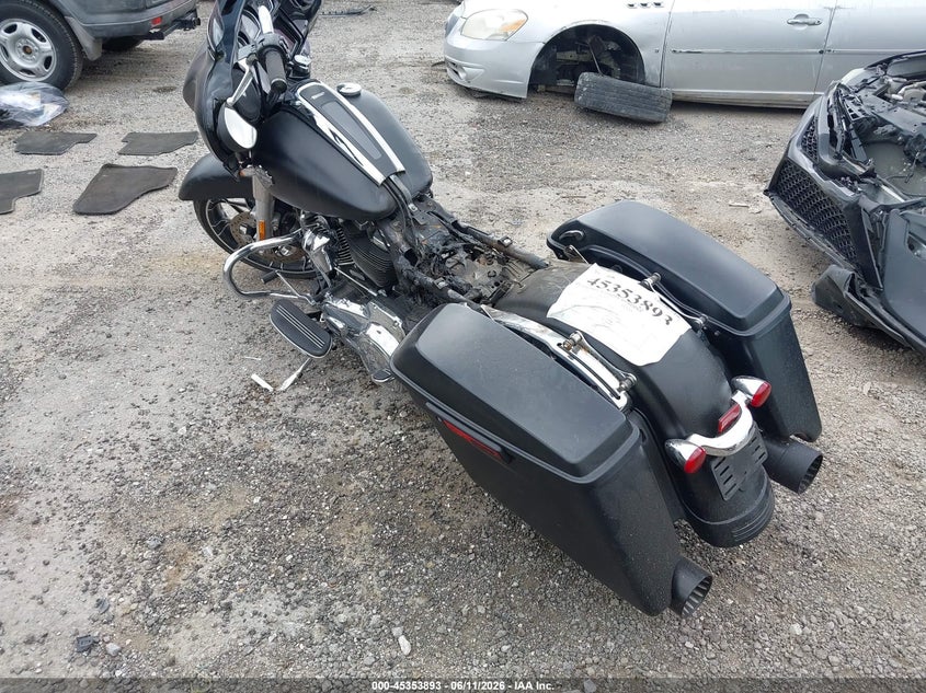 2022 Harley-davidson Street glide VIN 1HD1KRP11NB669468 IAAI salvage auction — INTERIOR BURN, Clear (Oklahoma), sold $7,000 on 2026-08-04 (photo 3)