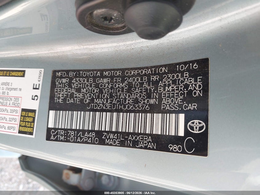 2017 Toyota Prius v VIN JTDZN3EU1HJ063376 IAAI salvage auction — RIGHT SIDE, Salvage (Texas), sold $2,675 on 2026-07-06 (photo 9)