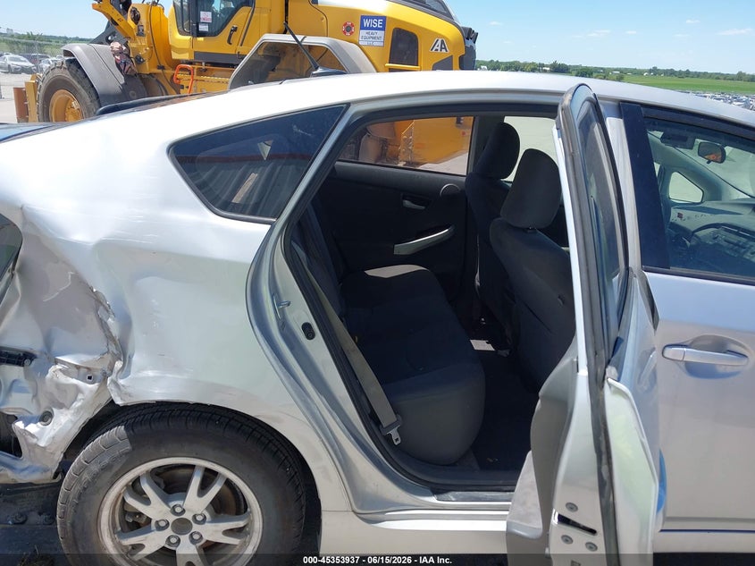 2011 Toyota Prius VIN JTDKN3DU1B1460399 IAAI salvage auction — REAR END, Certificate Of Title (Nebraska), sold $1,250 on 2026-07-29 (photo 8)