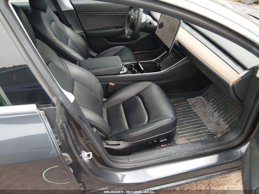2019 Tesla Model 3 VIN 5YJ3E1EB8KF477357 IAAI salvage auction — HAIL, Clear (Wisconsin), sold $5,100 on 2026-07-16 (photo 5)