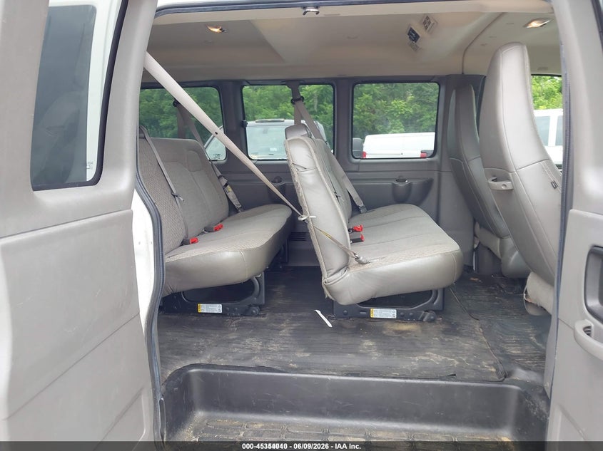 2017 Chevrolet Express 2500 VIN 1GAWGEFF1H1288897 IAAI salvage auction — NORMAL WEAR, Sf97 (Kentucky), sold $16,900 on 2026-07-15 (photo 8)
