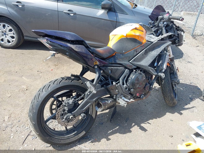 2025 Kawasaki Ninja VIN ML5EXEP18SDAE4216 IAAI salvage auction — FRONT END, Scrap (Michigan), sold $150 on 2026-07-14 (photo 4)