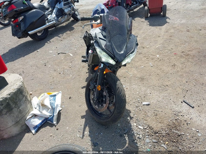 2025 Kawasaki Ninja VIN ML5EXEP18SDAE4216 IAAI salvage auction — FRONT END, Scrap (Michigan), sold $150 on 2026-07-14 (photo 5)