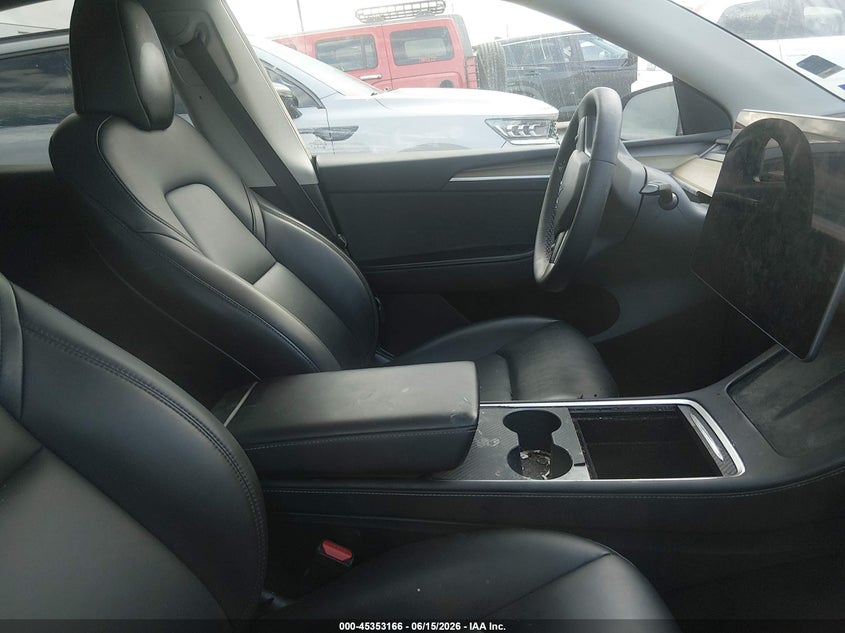 2023 Tesla Model y VIN 7SAYGDEE2PA054115 IAAI salvage auction — SIDE, Wait Title, sold $8,100 on 2026-08-02 (photo 5)
