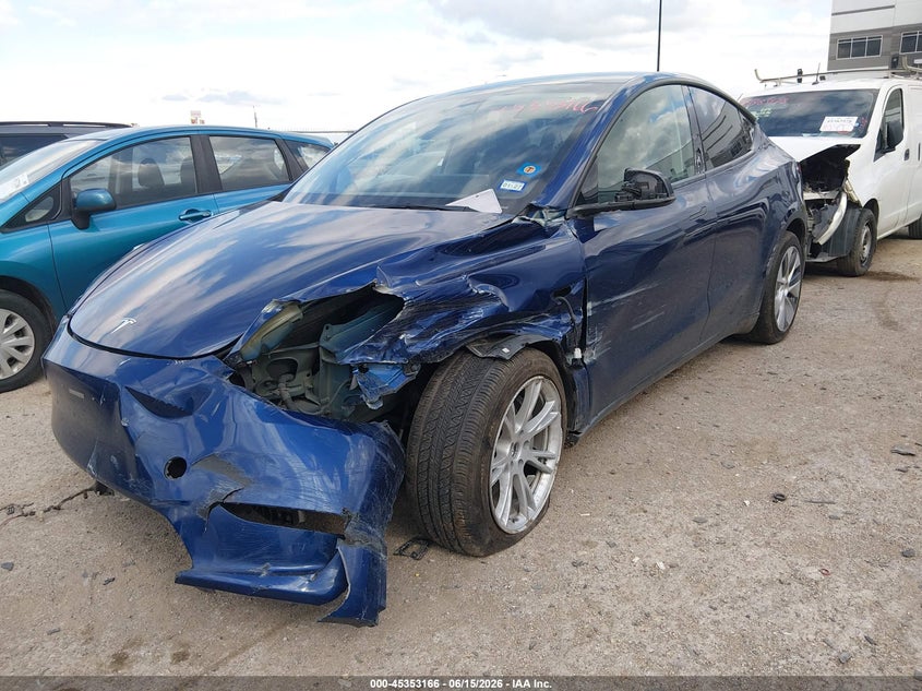 2023 Tesla Model y VIN 7SAYGDEE2PA054115 IAAI salvage auction — SIDE, Wait Title, sold $8,100 on 2026-08-02 (photo 6)