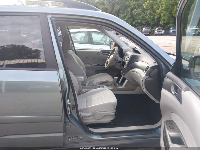 2013 Subaru Forester VIN JF2SHGAC4DH422798 IAAI salvage auction — NORMAL WEAR, Clear (Kansas), sold $700 on 2026-07-22 (photo 5)