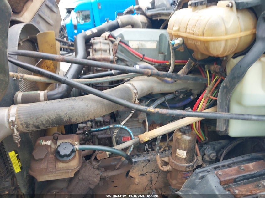 2015 Freightliner Conventional VIN 3ALXA7005FDGA1802 IAAI salvage auction — ROOF, Salvage (Georgia), sold $9,200 on 2026-08-12 (photo 9)