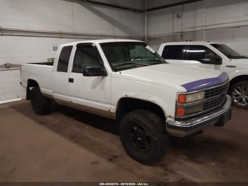 1998 Chevrolet S-10 pickup VIN 2GCEK19R1W1102329 IAAI salvage auction — NORMAL WEAR, Clear (Minnesota), sold $350 on 2026-07-08 (photo 1)