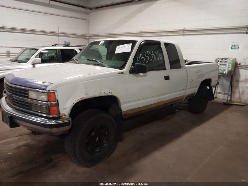 1998 Chevrolet S-10 pickup VIN 2GCEK19R1W1102329 IAAI salvage auction — NORMAL WEAR, Clear (Minnesota), sold $350 on 2026-07-08 (photo 2)