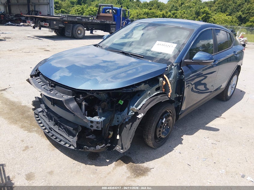 2025 Buick Envista VIN KL47LAEP1SB069556 IAAI salvage auction — FRONT & REAR, Salvage (Louisiana), sold $4,900 on 2026-07-21 (photo 2)