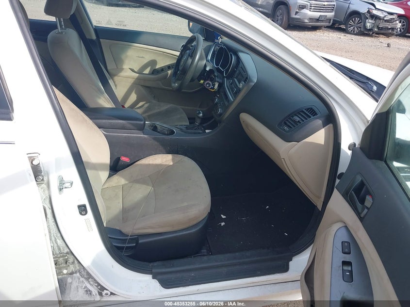 2015 Kia Optima VIN KNAGM4A70F5598735 IAAI salvage auction — NORMAL WEAR, Clear (Pennsylvania), sold $400 on 2026-07-10 (photo 5)