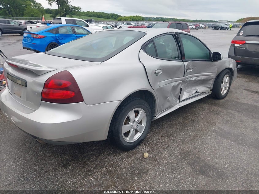 2007 Pontiac Grand prix VIN 2G2WP552671108896 IAAI salvage auction — RIGHT SIDE, Salvage (Iowa), sold $25 on 2026-07-28 (photo 4)