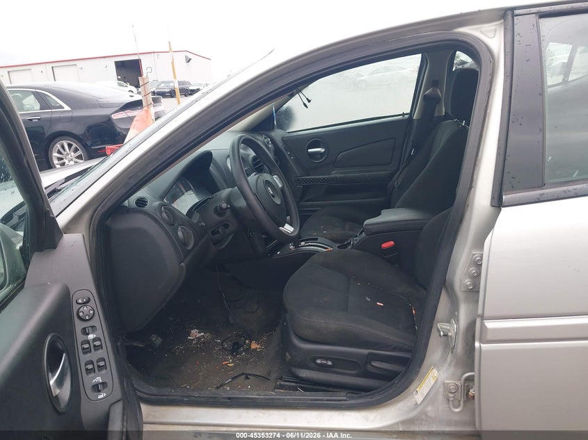 2007 Pontiac Grand prix VIN 2G2WP552671108896 IAAI salvage auction — RIGHT SIDE, Salvage (Iowa), sold $25 on 2026-07-28 (photo 5)