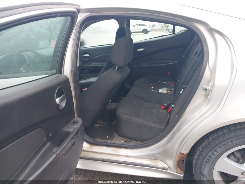2007 Pontiac Grand prix VIN 2G2WP552671108896 IAAI salvage auction — RIGHT SIDE, Salvage (Iowa), sold $25 on 2026-07-28 (photo 8)