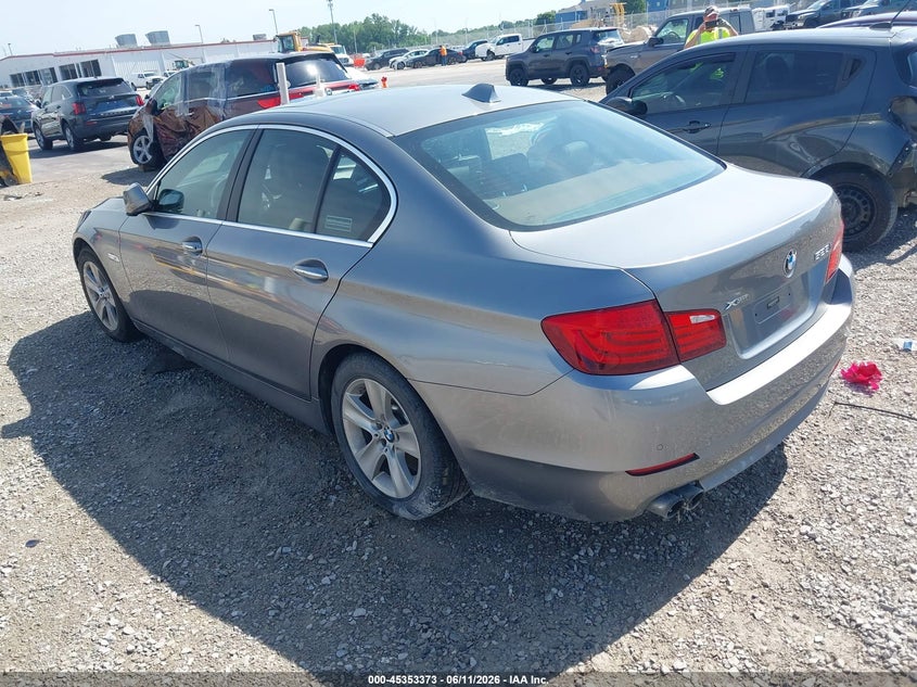 2013 BMW 5er VIN WBAXH5C52DD111933 IAAI salvage auction — UNKNOWN, Salvage (Missouri), sold $425 on 2026-08-04 (photo 3)
