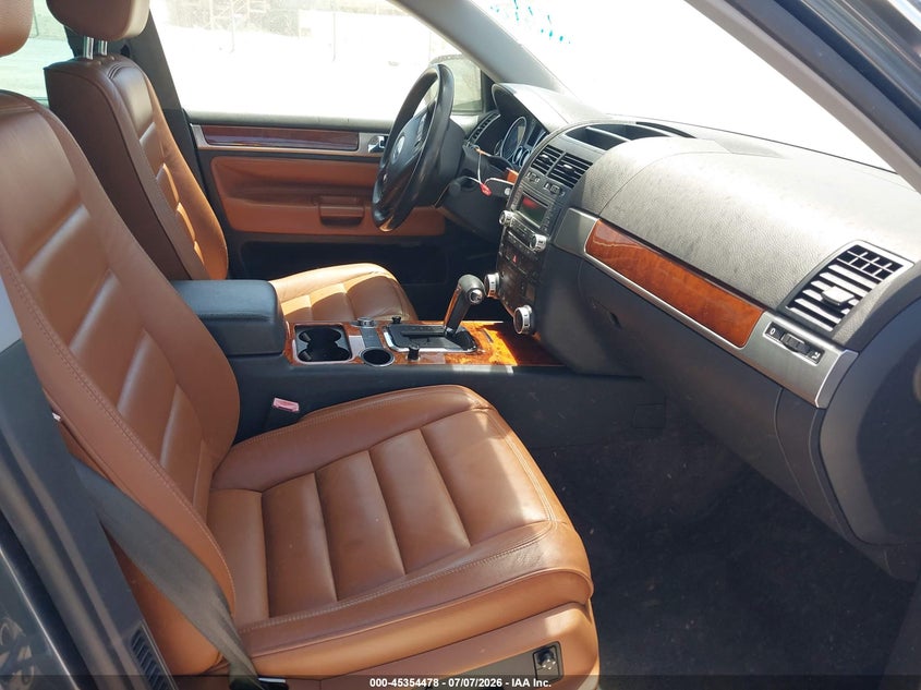 2004 Volkswagen Touareg VIN WVGCM77L44D045494 IAAI salvage auction — REAR END, Clear - Dealer Only (California), sold $575 on 2026-07-08 (photo 5)