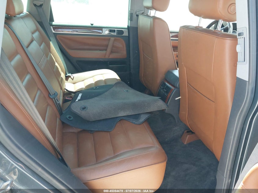 2004 Volkswagen Touareg VIN WVGCM77L44D045494 IAAI salvage auction — REAR END, Clear - Dealer Only (California), sold $575 on 2026-07-08 (photo 8)