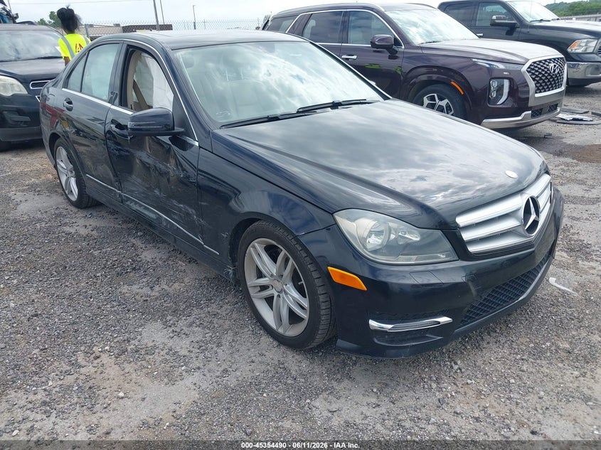 2013 Mercedes-benz C-klasse VIN WDDGF8AB7DR283581 IAAI salvage auction — SIDE, Salvage (Oklahoma), sold $25 on 2026-07-21 (photo 1)