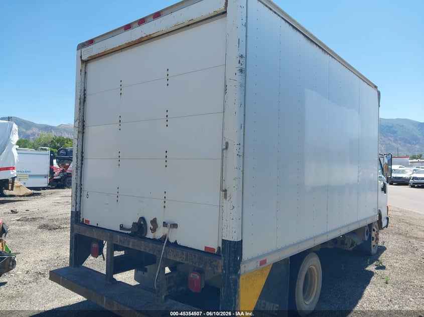 2003 Isuzu Npr VIN 4KLB4B1UX3J804332 IAAI salvage auction — FRONT & REAR, Clear (Utah), sold $25 on 2026-07-09 (photo 4)