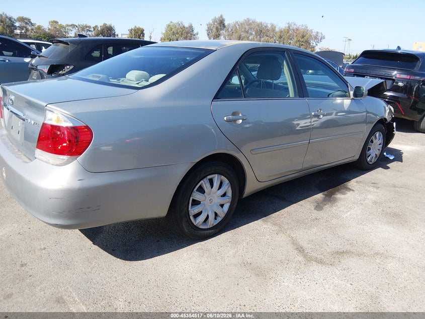 2005 Toyota Camry VIN 4T1BE32K15U571714 IAAI salvage auction — NORMAL WEAR, Salvage (California), sold $575 on 2026-07-09 (photo 4)
