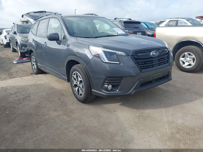 2023 Subaru Forester VIN JF2SKAEC4PH438030 IAAI salvage auction — REAR END, Original (Texas), sold $7,100 on 2026-07-29 (photo 1)