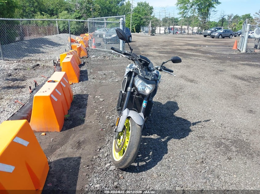 2016 Yamaha Fz VIN JYARN33E3GA011785 IAAI salvage auction — FRONT END, Salvage (New Jersey), sold $725 on 2026-07-21 (photo 5)