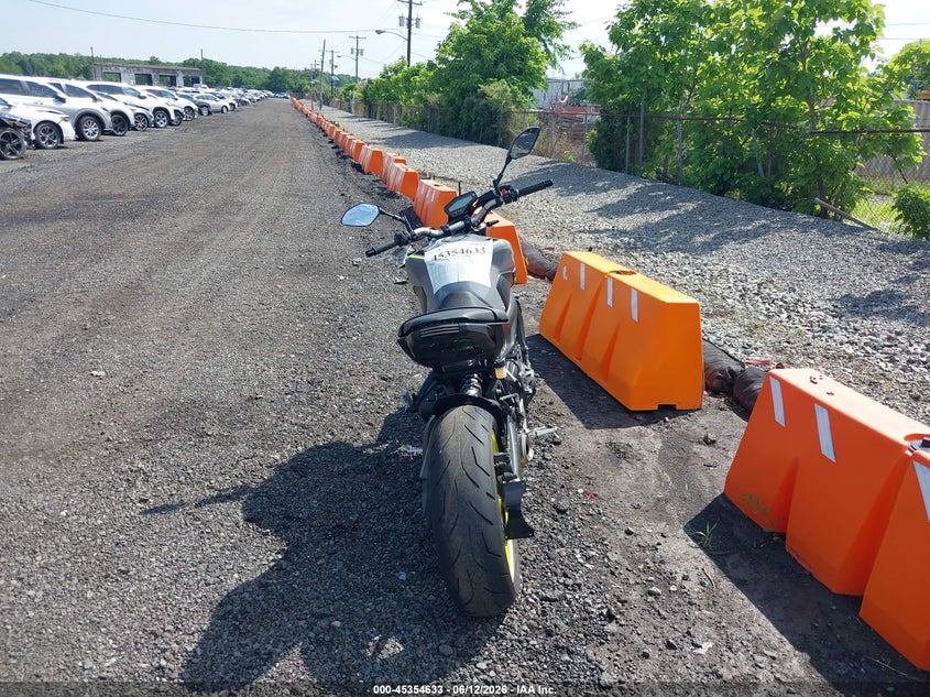 2016 Yamaha Fz VIN JYARN33E3GA011785 IAAI salvage auction — FRONT END, Salvage (New Jersey), sold $725 on 2026-07-21 (photo 6)