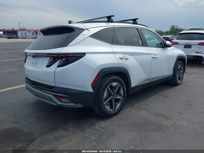 2025 Hyundai Tucson VIN 3KMJC3DE6SE014897 IAAI salvage auction — LEFT SIDE, Salvage Title, sold $10,150 on 2026-07-30 (photo 4)