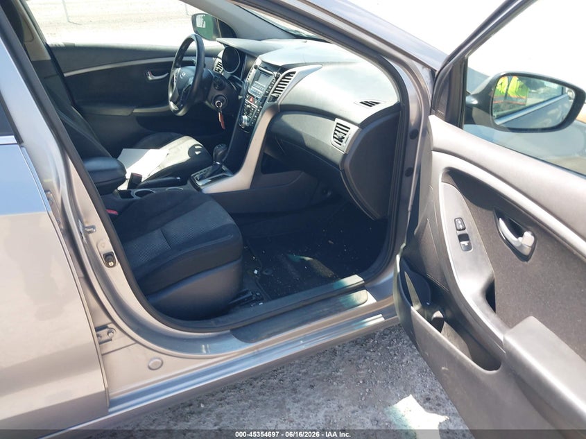 2013 Hyundai Elantra VIN KMHD35LE8DU031066 IAAI salvage auction — NORMAL WEAR, Clear (Oklahoma), sold $550 on 2026-07-07 (photo 5)