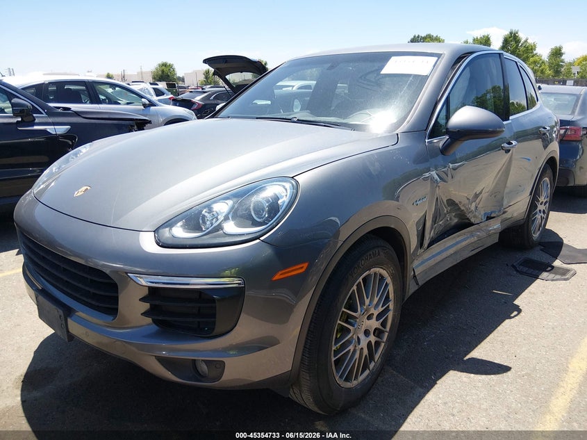 2015 Porsche Cayenne VIN WP1AE2A29FLA52010 IAAI salvage auction — LEFT SIDE, Salvage (Colorado), sold $6,300 on 2026-08-04 (photo 2)